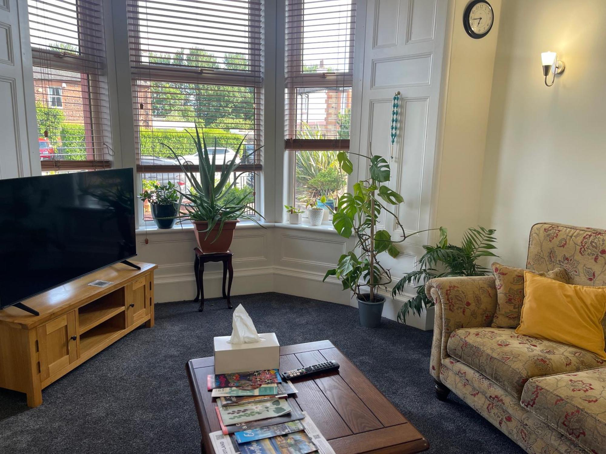 Entire Victorian House 2br - 4 Guests *