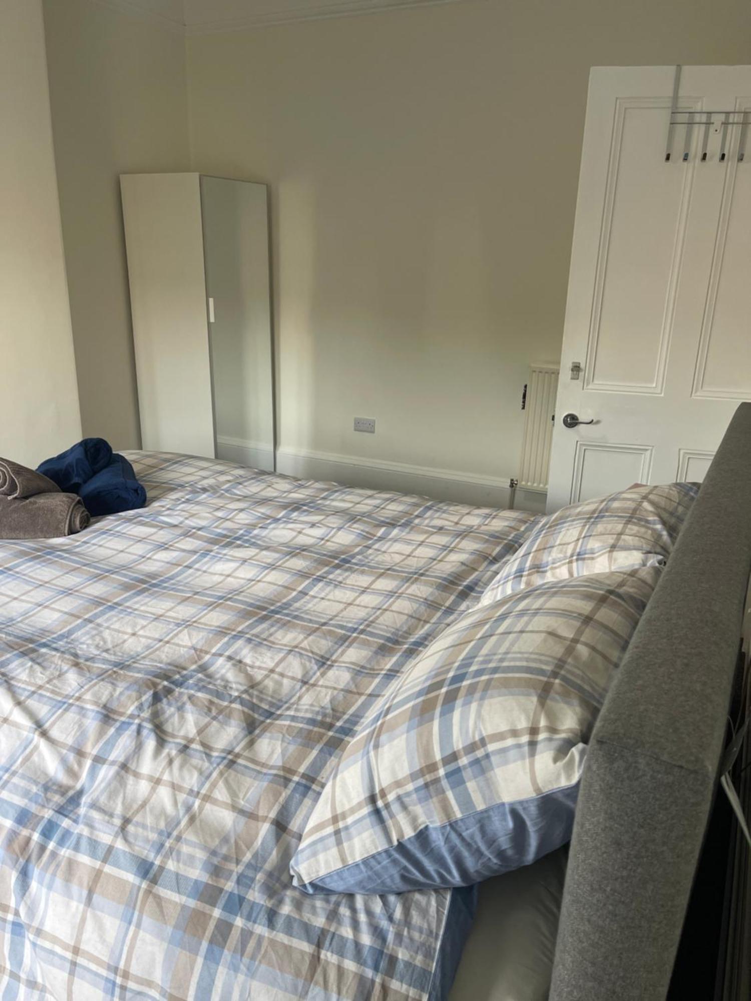 Entire Victorian House 2br - 4 Guests